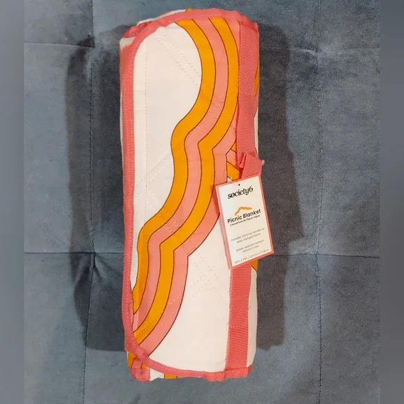 NWT SOCIETY6 PICNIC BEACH RETRO BLANKET CUSTOM WATERPROOF SANDPROOF CARRY HANDLE - Picture 2 of 11